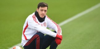 La presse allemande se moque de Mesut Ozil pour avoir chanté l'hymne national turc2