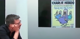 « Mais pourquoi on a fait ça ? » confronté aux caricatures islamophobes, un dessinateur de Charlie Hebdo est gêné - VIDEO