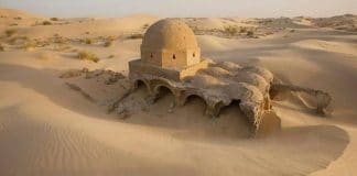 Algérie - une forte tempête de sable révèle une mosquée dans le désert datant du Vie siècle de l’Hégire