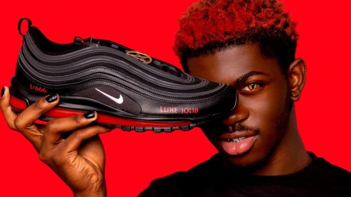 Lil Nas et Nike lancent une paire de basket contenant du sang humain