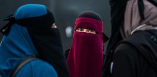 Suisse - une proposition de loi vise à interdire le niqab dans l’espace public
