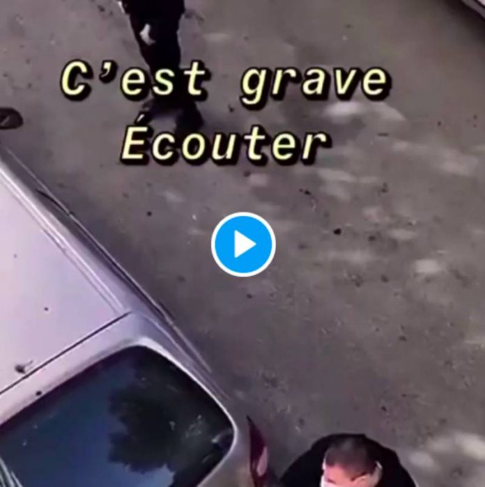 « Celui qui m’insulte, je peux lui tirer dessus maintenant » un policier menace des jeunes arme à la main - VIDEO