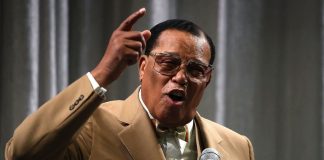 «Ne les laissez pas vous vacciner » - le leader de Nation of Islam, Louis Farrakhan met en garde contre la vaccination