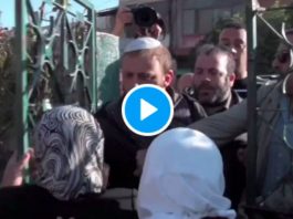 « Nous allons prendre maison par maison aux arabes » des colons israéliens expulsent de force des Palestiniens de leurs maisons - VIDEO
