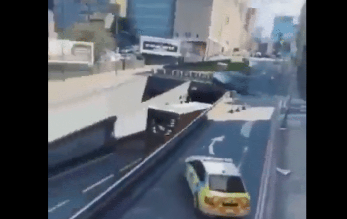 Algérie la vidéo surprenante d’un véhicule sauvé miraculeusement d’un grave accident - VIDEO