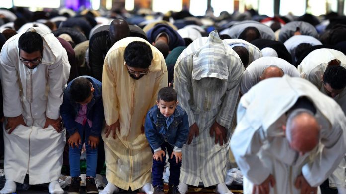 Aïd al-Fitr - le ministère de l’Intérieur interdit les prières en extérieur pour les musulmans