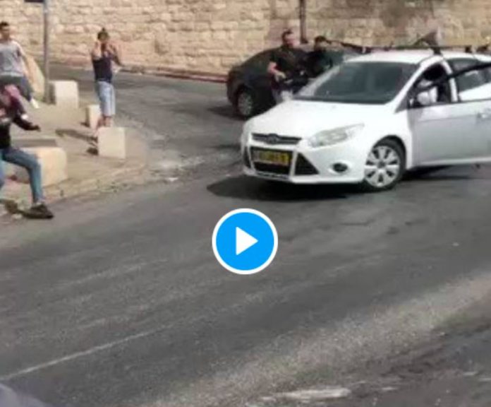 Al-Aqsa un colon israélien fonce avec son véhicule et écrase des Palestiniens à Jérusalem - VIDEO (1)