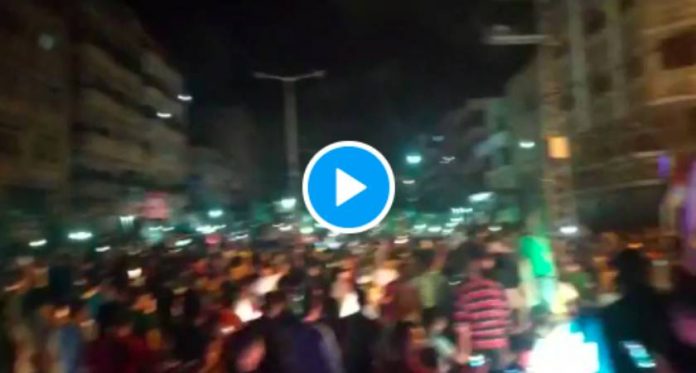 De Jérusalem à Gaza, des milliers de Palestiniens célèbrent la victoire - VIDEO