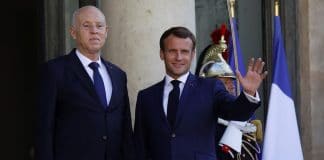 Elysée - Invité par Emmanuel Macron, le président Tunisien arbore le drapeau de la Palestine - VIDEO