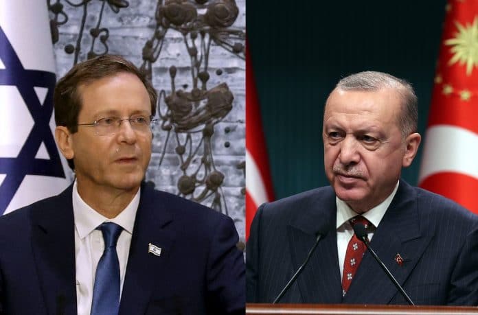 La Turquie et Israël veulent améliorer leurs relations après une conversation entre les deux présidents