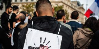 Islamophobie : les violences ciblant les musulmans en hausse de 52% en France