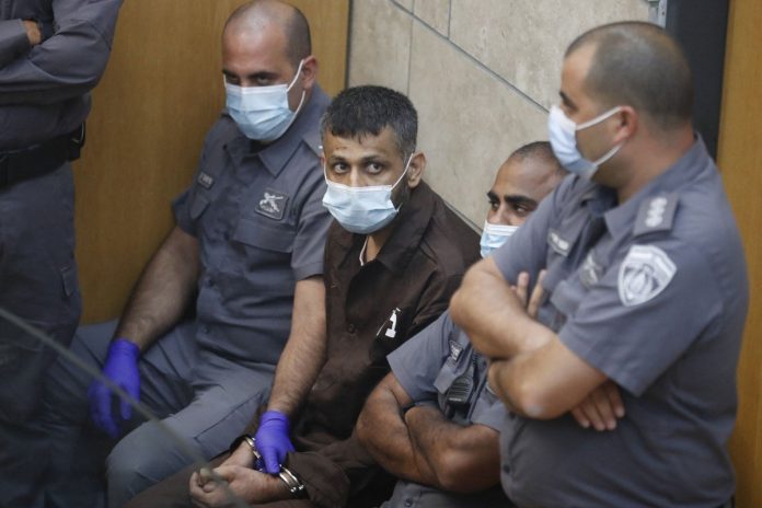 La police israélienne capture deux autres Palestiniens qui se sont évadés de la prison de haute sécurité