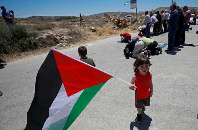 Un village palestinien s'engage à lutter jusqu'à ce que la terre soit rendue