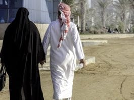 Une Saoudienne demande le divorce affirmant que son mari a caché sa calvitie