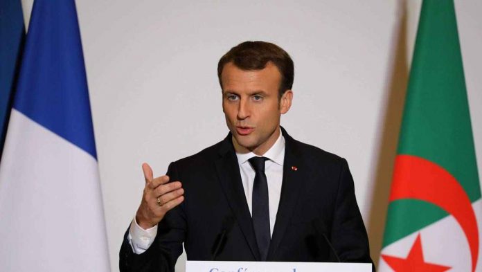 Emmanuel Macron appelle au calme avec l'Algérie
