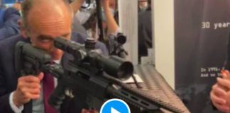 « Reculez » Eric Zemmour pointe une arme sur des journalistes - VIDEO
