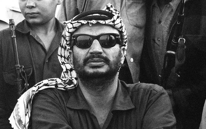 17 ans après sa mort… Qui est Yasser Arafat ?