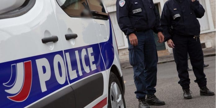 Paris - Wissem violemment tabassé dans la voiture par des policiers 