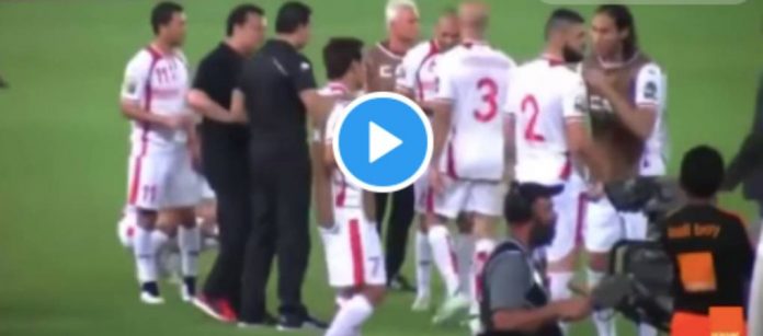 CAN 2022 Les joueurs tunisiens poursuivent l’arbitre pour soupçon de corruption - VIDEO