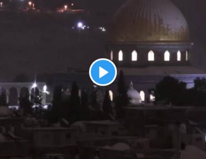 Jérusalem De rares chutes de neige recouvre la mosquée Al-Aqsa d’un manteau blanc - VIDEO