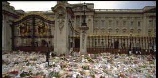 La princesse Diana voulait devenir musulmane déclare le photographe royal