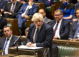 Royaume-Uni - Une ancienne ministre accuse le gouvernement de l'avoir licencié parce que musulmane