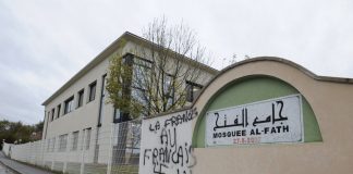 Un ancien candidat RN avoue avoir vandalisé trois mosquées dans le Doubs