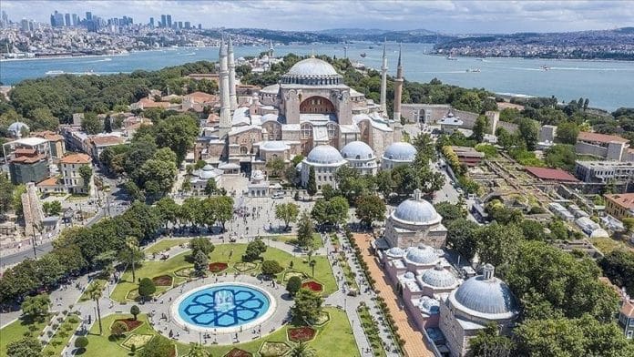 Les revenus du tourisme de la Turquie ont doublé pour atteindre 24,5 milliards de dollars en 2021
