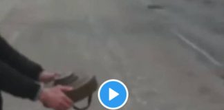 Russie-Ukraine Un civil ukrainien déplace une mine russe à mains nues - VIDEO