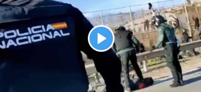 L'Espagne tabasse des réfugiés africains pendant que les réfugiés ukrainiens s'installent - VIDEO