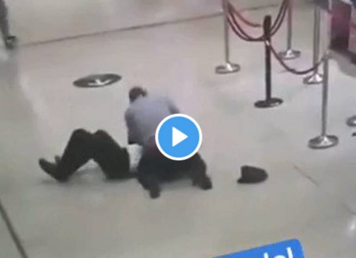 La Défense un homme assène un vigile de coups de poing, la victime dans le coma - VIDEO