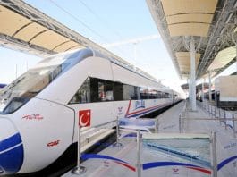 La Grande-Bretagne prête 2,3 milliards de dollars à la Turquie pour une ligne TGV