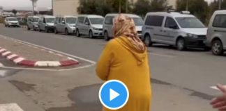 Maroc une mère émue aux larmes retrouve son fils revenu d’Ukraine - VIDEO