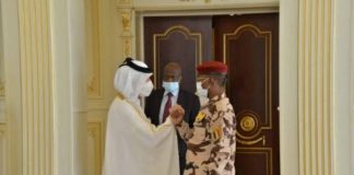Ramadan - les dirigeants du Tchad et du Qatar prient ensemble malgré le conflit militaire qui les oppose