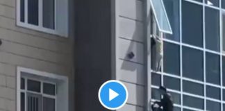 Kazakhstan Sabit Shontakbaev sauve un enfant au 8e étage d'un immeuble - VIDEO