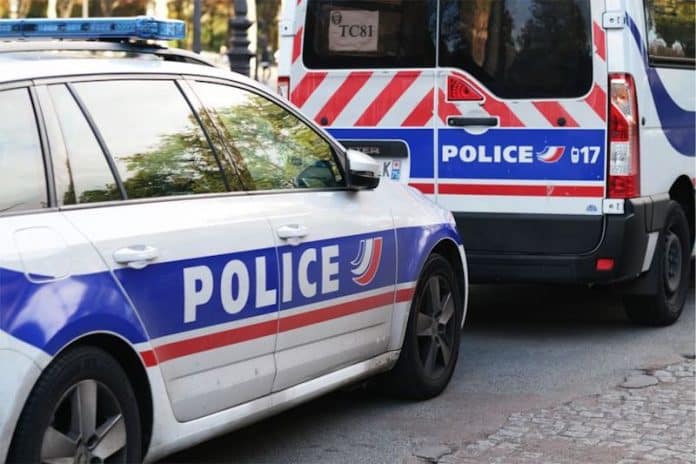 Nantes - une mère musulmane meurt poignardée en pleine rue, le suspect en fuite2