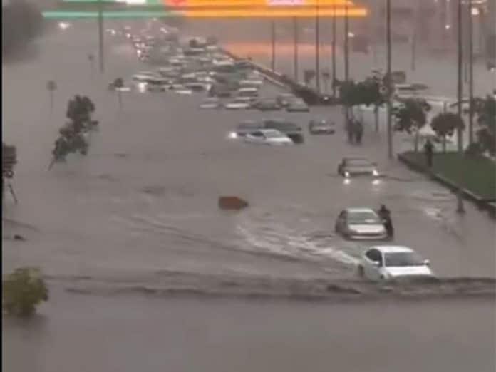 Djeddah : Une tempête meurtrière fait 2 morts et de nombreux blessés | alNas.fr