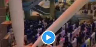 Les supporteurs accomplissent la Salât pendant une finale de Ligue des Champions d’Asie - VIDEO