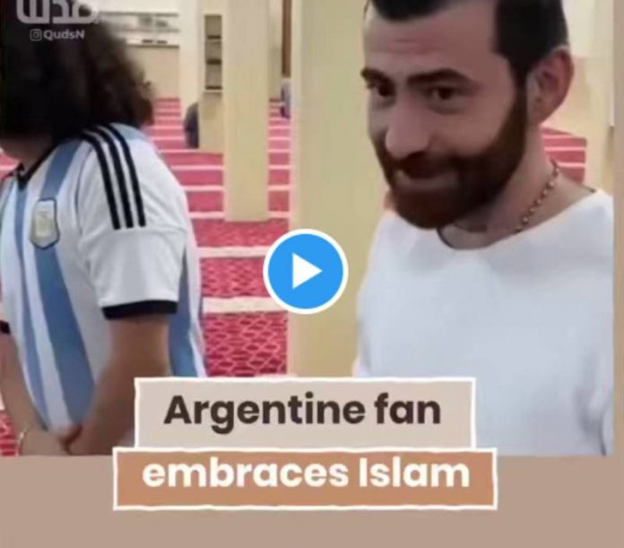 Coupe du Monde un supporteur argentin se convertit à l’Islam - VIDEO