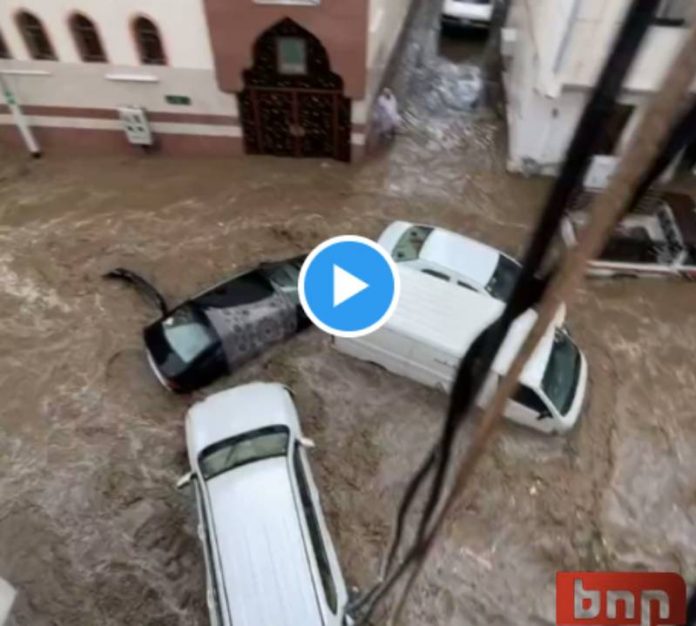 La Mecque Des pluies torrentielles provoquent des inondations majeures - VIDEOS