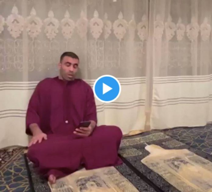 Quand le joueur marocain Abderrazak Hamdallah récite des versets du Coran - VIDEO