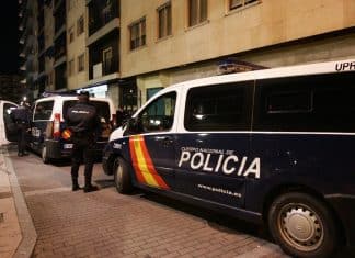 Barcelone - un homme raciste arrache avec ses dents le doigts d’un Marocain devant son fils