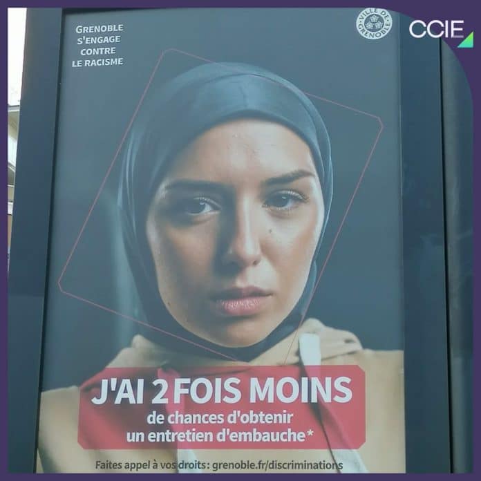 La ville de Grenoble inclut une femme voilée dans sa campagne de lutte contre les discriminations