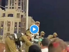 On vous aime des policiers saoudiens saluent la foule de fidèles après leur pèlerinage - VIDEO