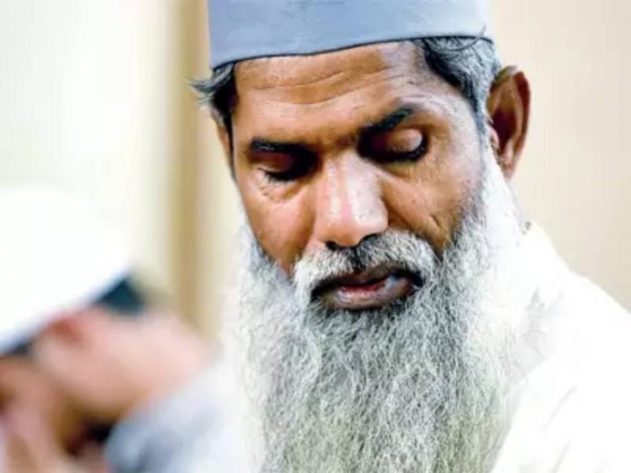 Mohammed Amir (anciennement Balbir Singh), autrefois karsevak et également chef du Sangh qui a participé à la démolition de Babri Masjid, est décédé de manière suspecte