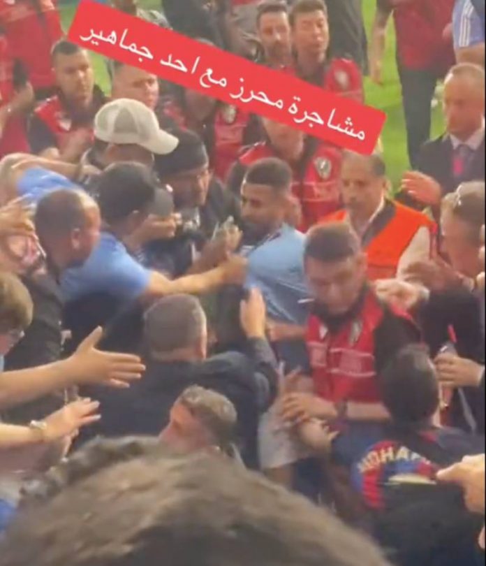Riyad Mahrez agressé par des supporters de son club