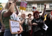 Forte hausse du racisme et de la discrimination envers les musulmans en Europe, selon l’UE