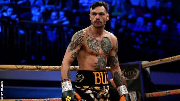 mckenna Tyrone McKenna nord-irlandais boxer se dirige vers son combat WBO Intercontinental à Belfast