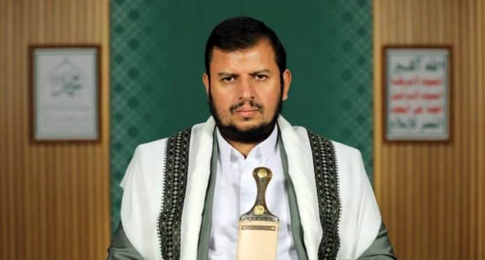 Abdul-Malik al-Houthi lors d’un discours marquant le premier anniversaire de la mort de Hassan Nasrallah, avertissant des tentatives des États-Unis et d’Israël pour affaiblir les mouvements de résistance islamique.