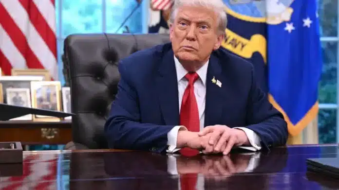 AFP__20250925__76TH982__v1__HighRes__UsPoliticsTrump-1758868917 Donald Trump déclare qu’il n’autorisera pas Israël à annexer la Cisjordanie occupée lors d’une conférence de presse aux États-Unis.